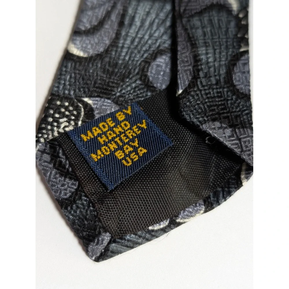 J Blades & Co Mens Silk Tie Grey Black White Abstract Geometric Monterey Bay USA
